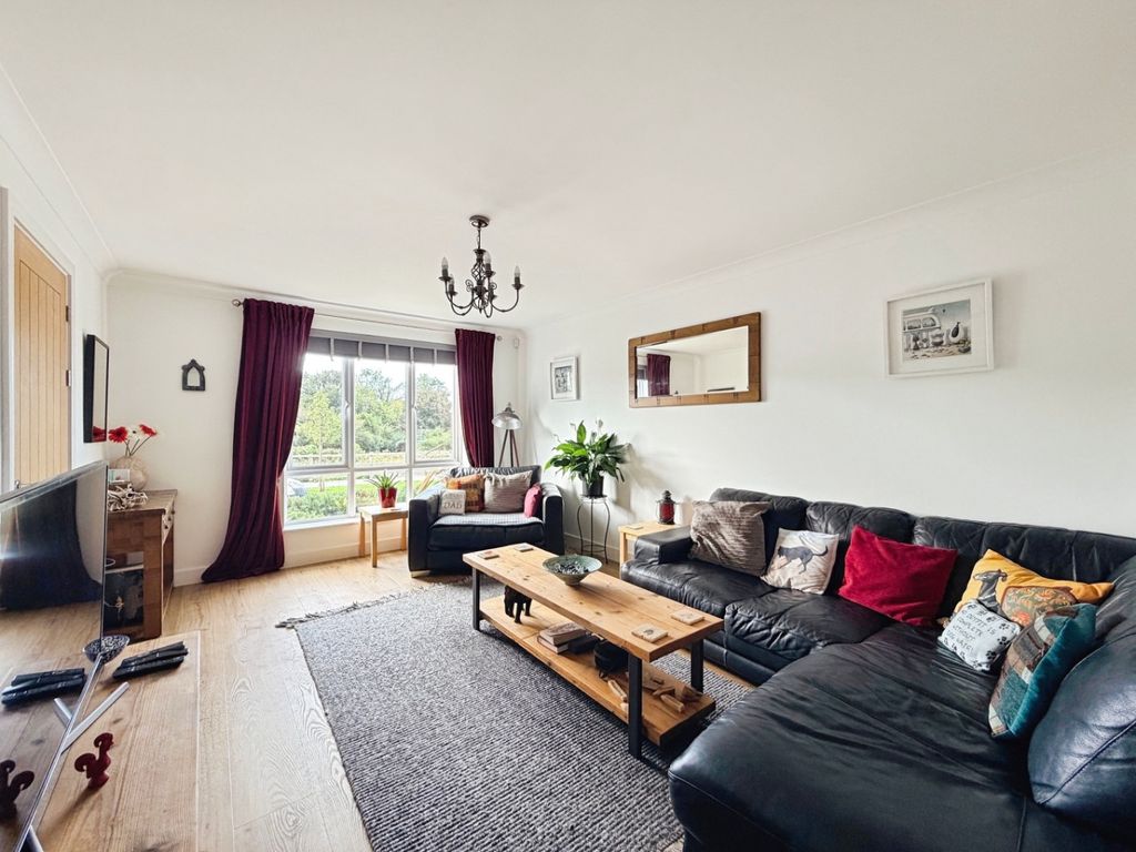 Property photo 3 of 22 5549269