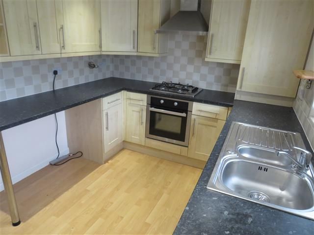 Property photo 3 of 7 Kitchen