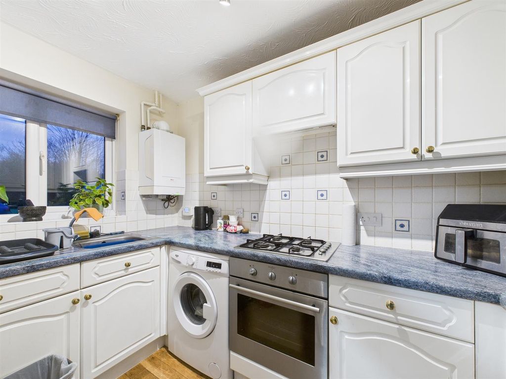 Property photo 3 of 8 Cam02435G0-Pr0113-Still004.Jpg