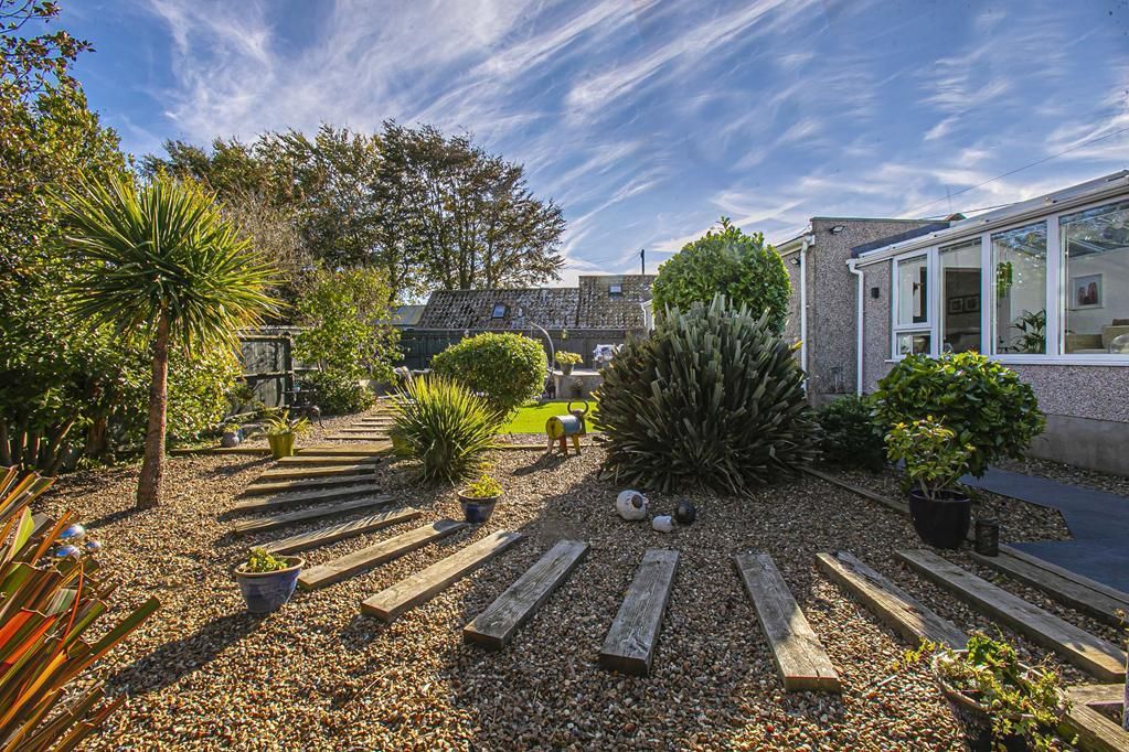 Property photo 2 of 31 Cup1424Pem Garden.Jpg