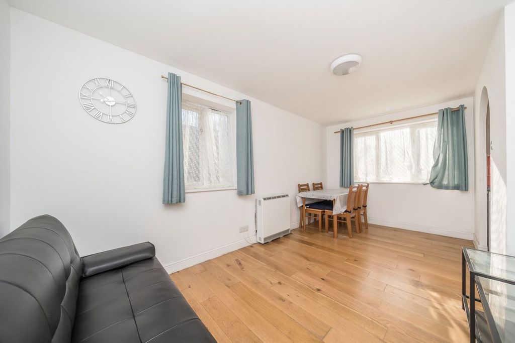 Property photo 2 of 5