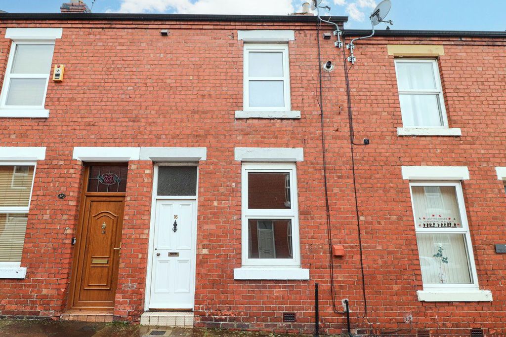 Property photo 1 of 9