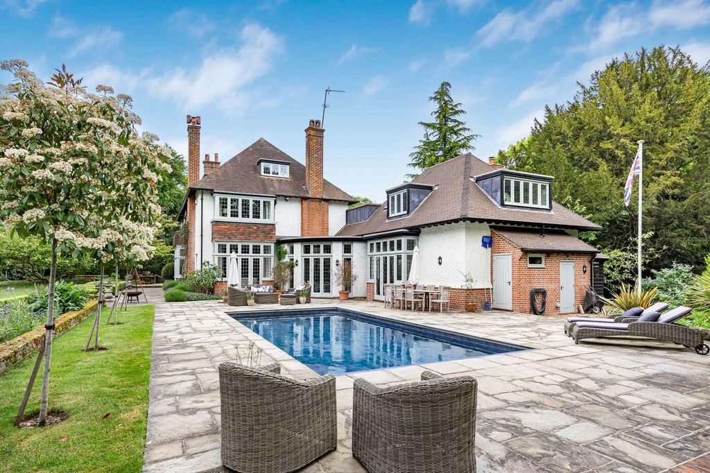 Additional image 3 of 7 bed detached house for saleHarpsden Woods, Harpsden, Henley-On-Thames, Oxfordshire RG9