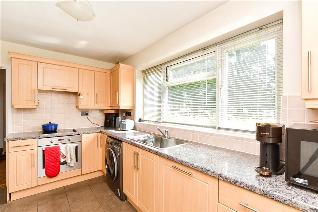 Property photo 3 of 13 Kitchen/Breakfast Room