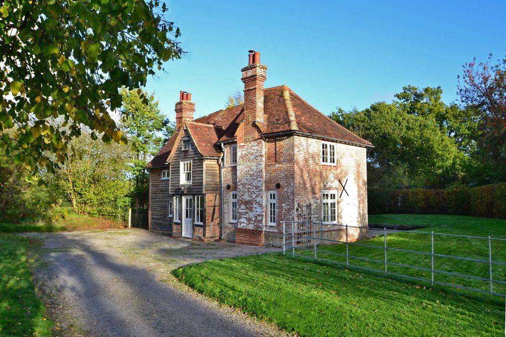 Property photo 1 of 10 (Main)