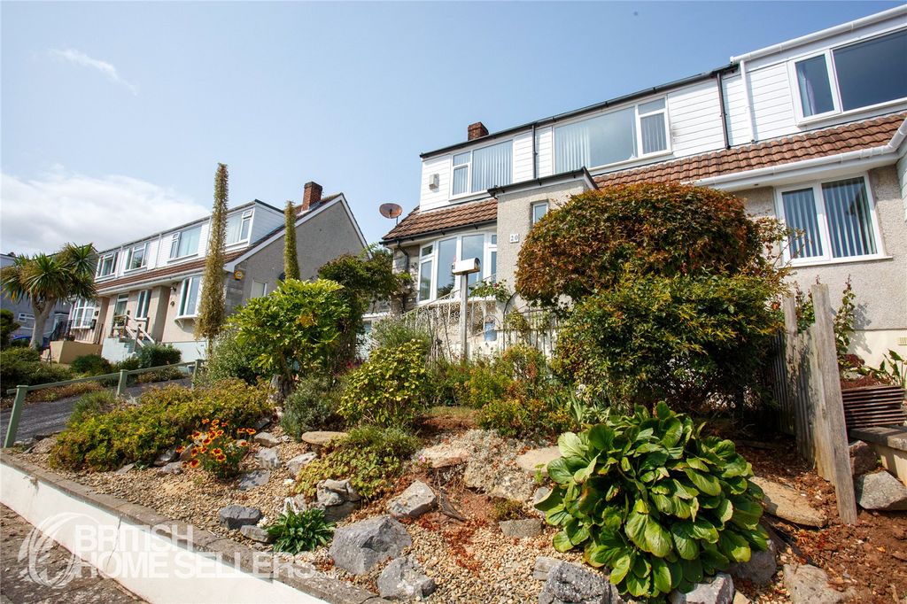 Property photo 3 of 40 Picture No. 27
