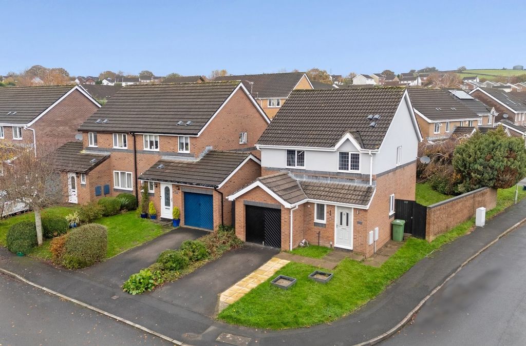 Property photo 1 of 26