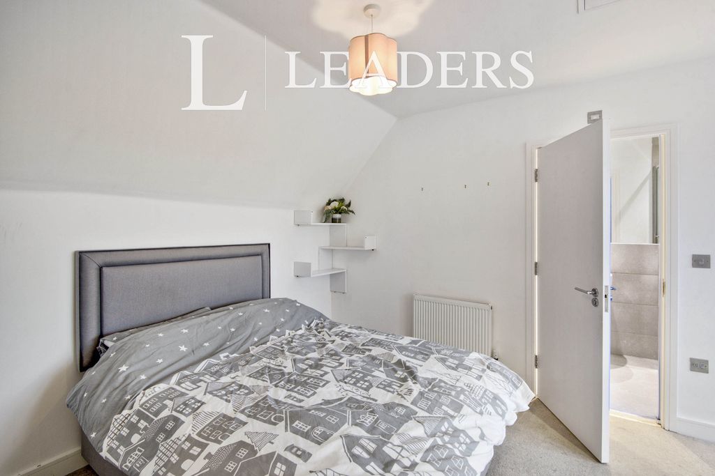 Property photo 3 of 10 Ash_5798