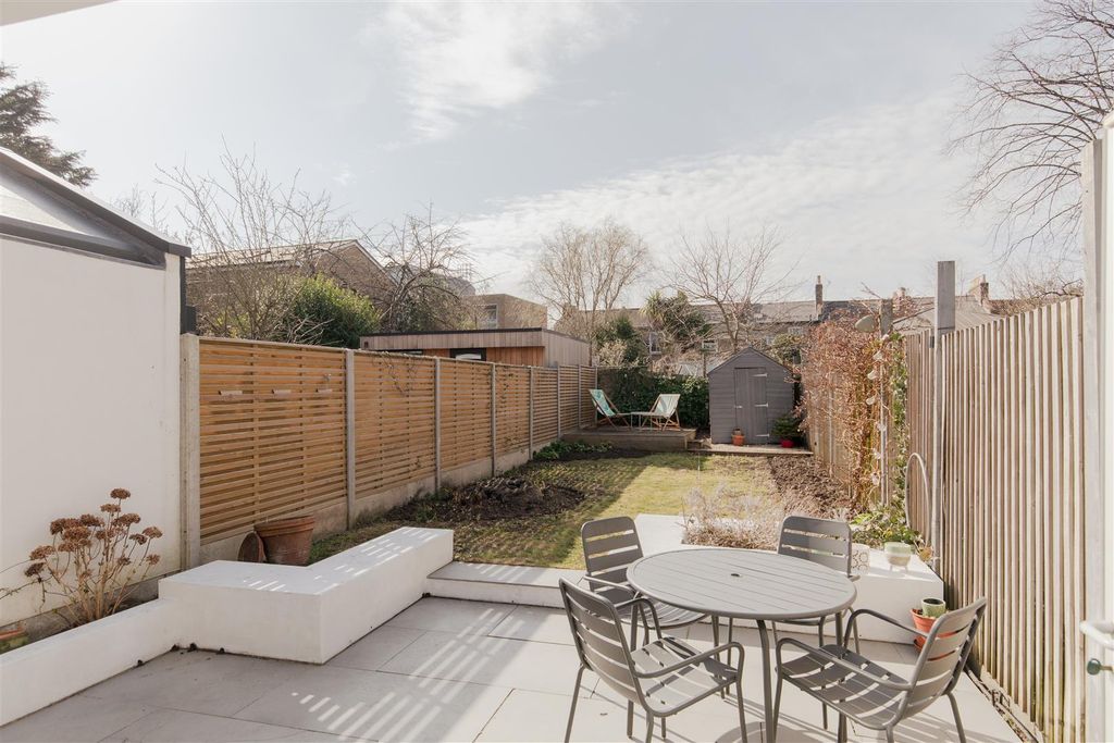 Property photo 2 of 23 Kirkwood Rd 9.Jpg