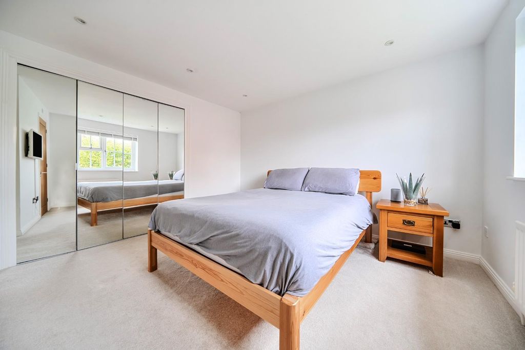 Property photo 3 of 20 1358939-5-68d7Aa1Fd2E43.Jpg