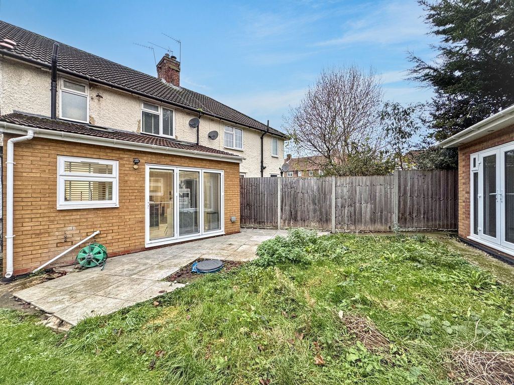 Property photo 3 of 16 Garden