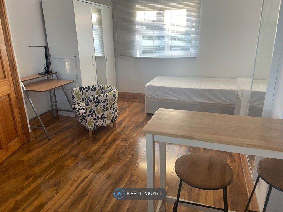 Property photo 1 of 4