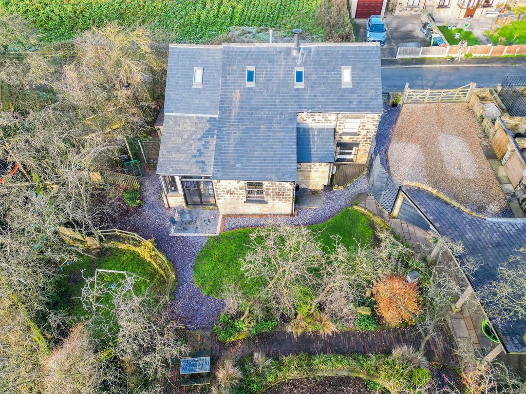 Property photo 2 of 42