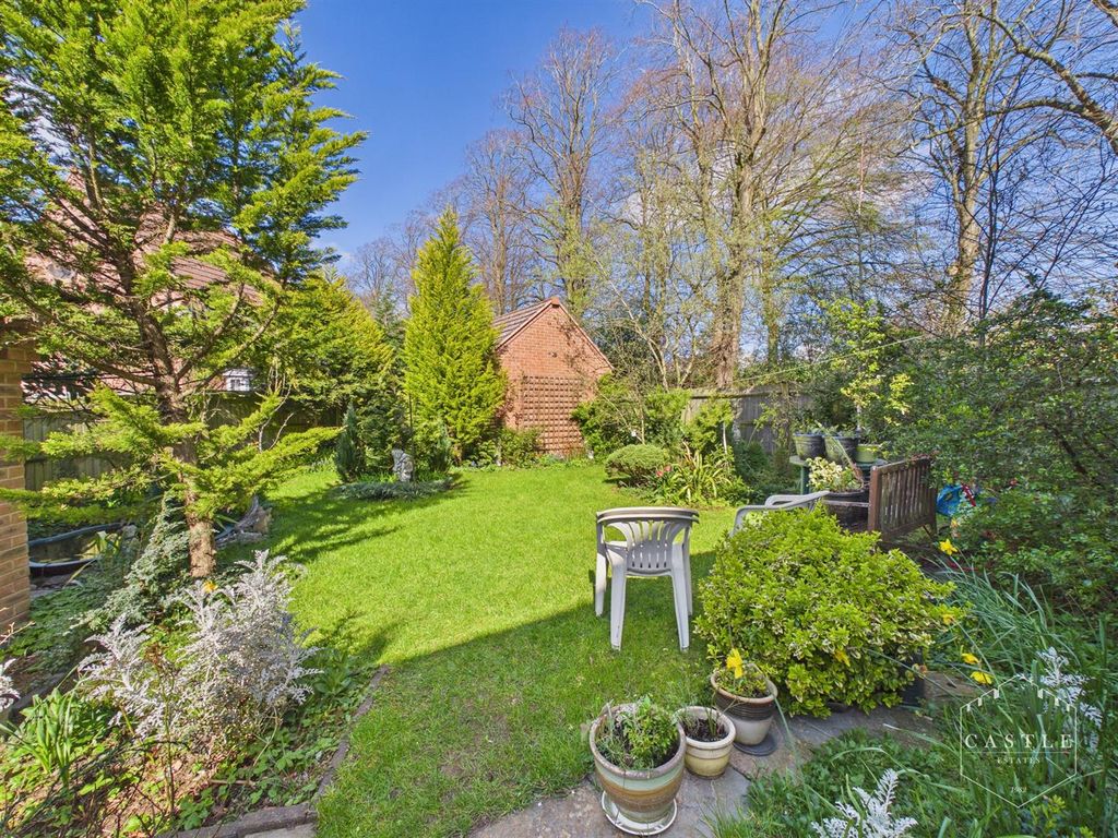 Property photo 2 of 29 Outside