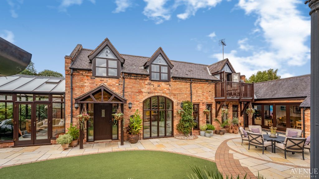 Property photo 1 of 37 5530150