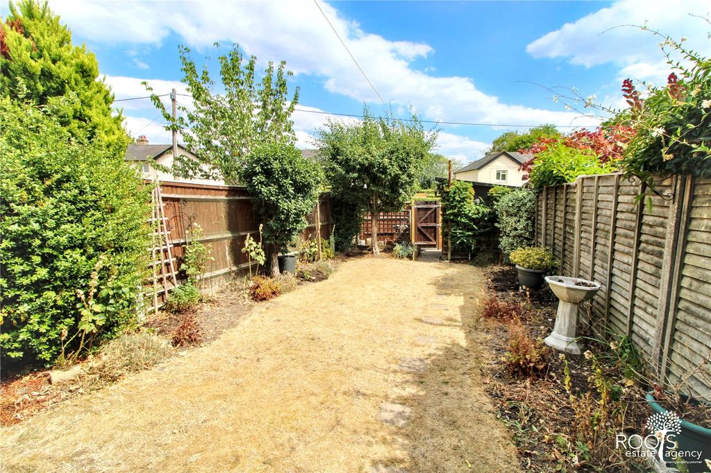 Property photo 2 of 13 Garden