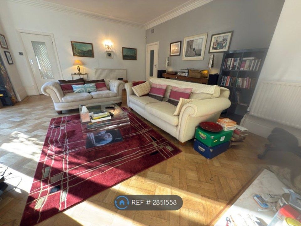 Property photo 1 of 9 Living Room