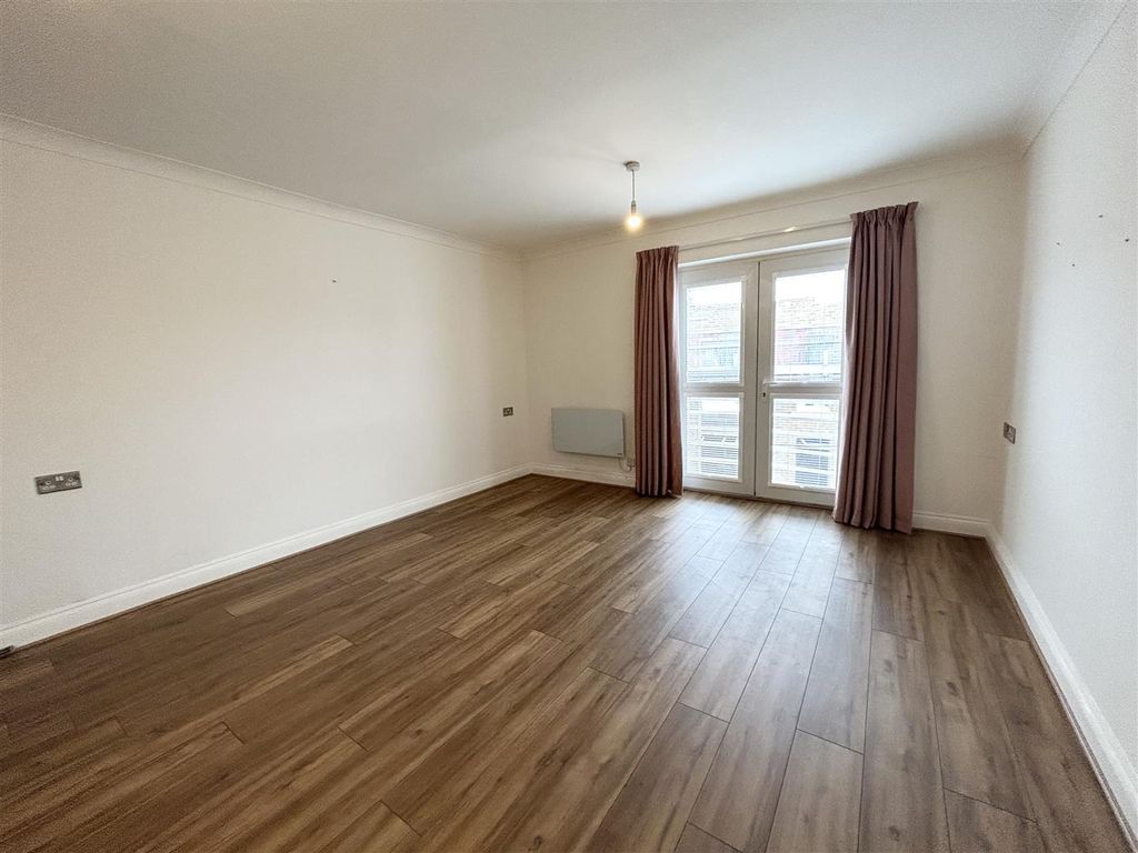 Property photo 2 of 9 Lounge/Diner