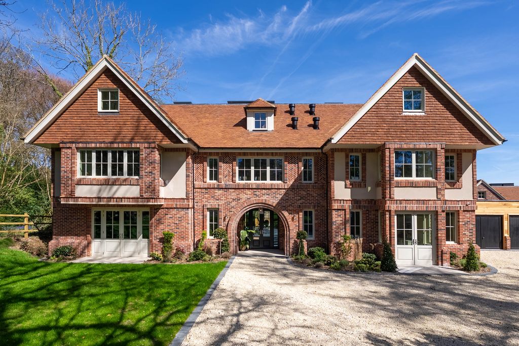 Property photo 1 of 26