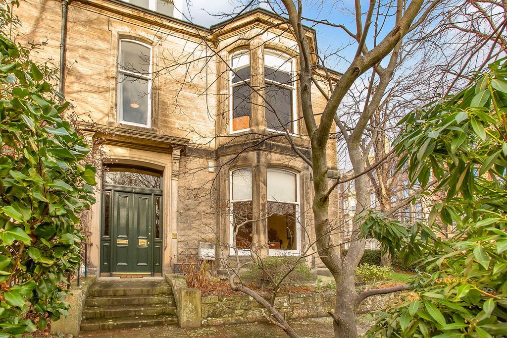 Property photo 2 of 30