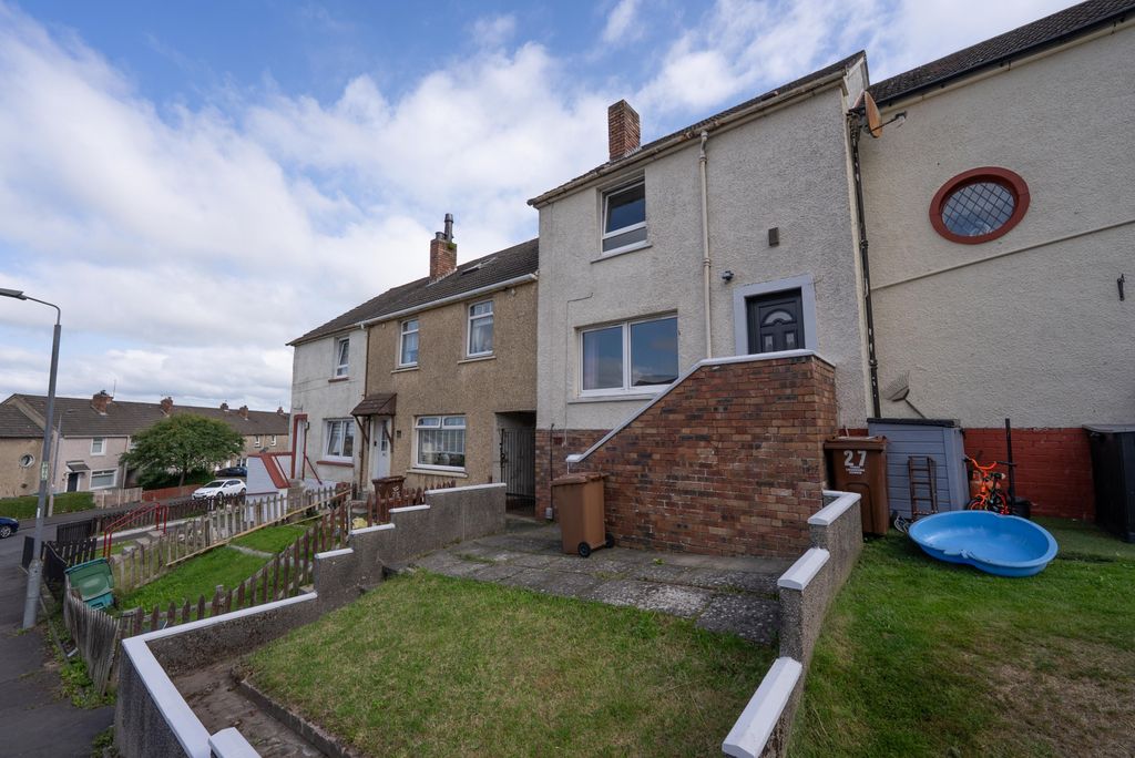 Property photo 1 of 18 2 Bedroom Mid Terrace For Sale