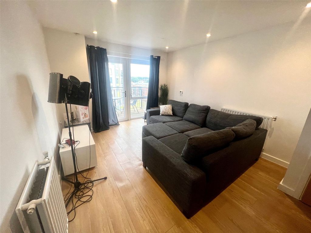 Property photo 2 of 8 Picture No. 01