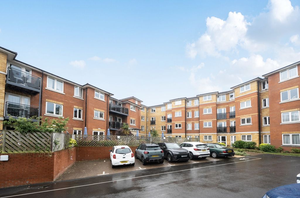 Property photo 1 of 13 1471380-2-6A20609...