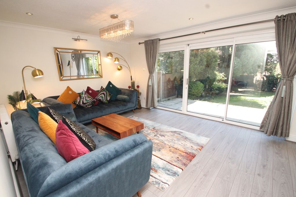 Property photo 2 of 19 Photo 26