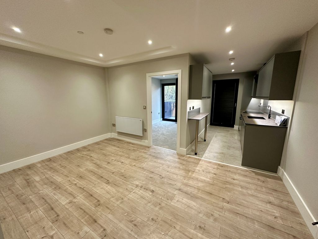 Property photo 2 of 10 Living