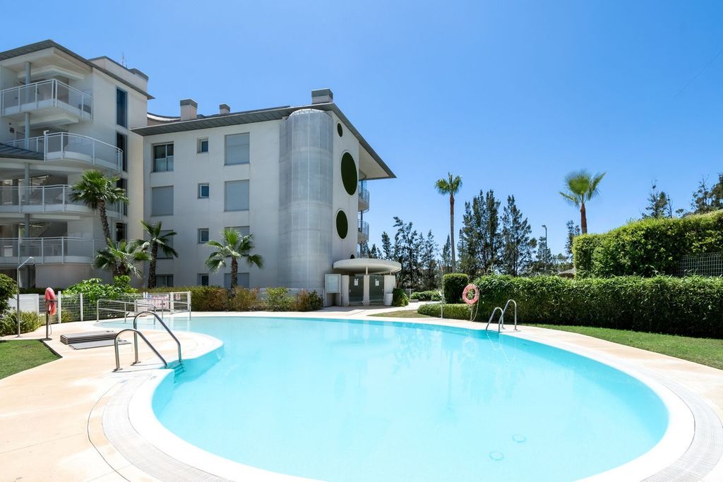 Property photo 2 of 32