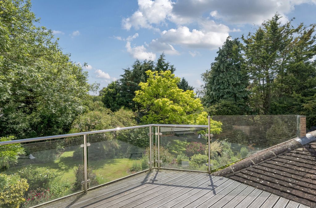 Property photo 3 of 24 10-1314068-10-685...