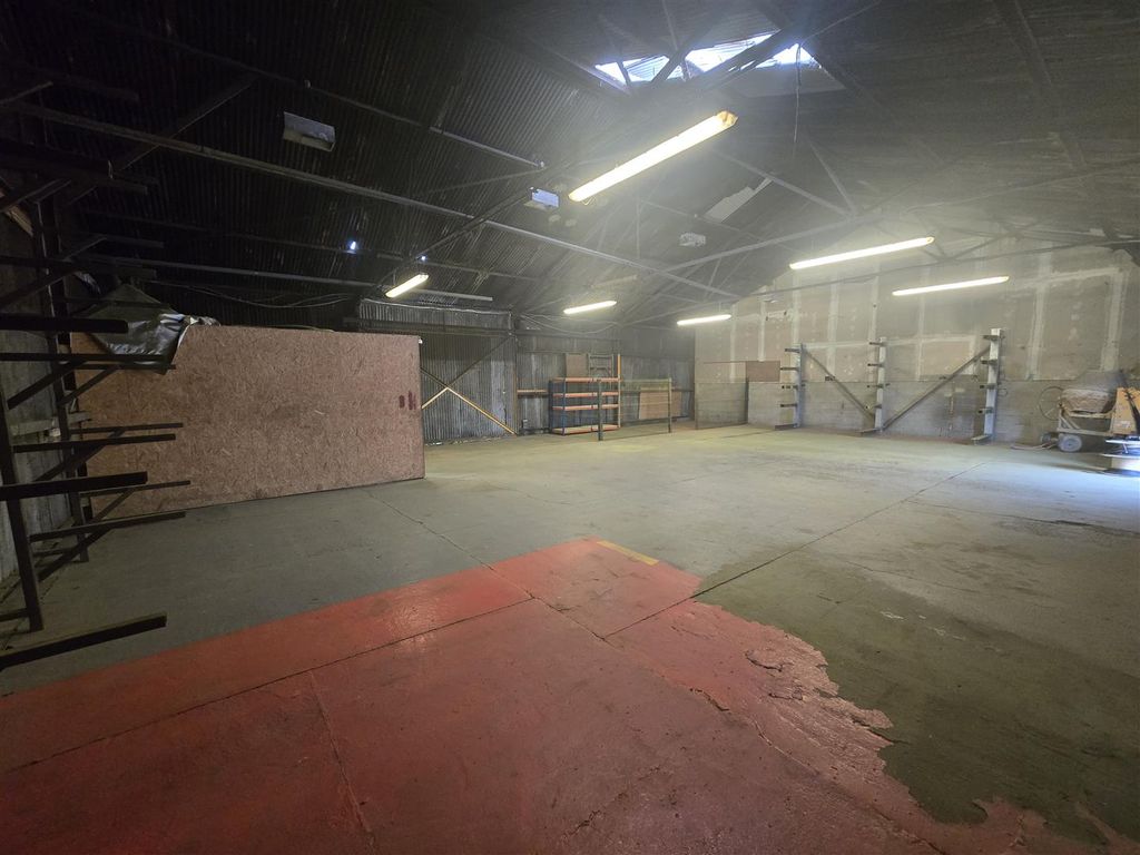 Property photo 3 of 6