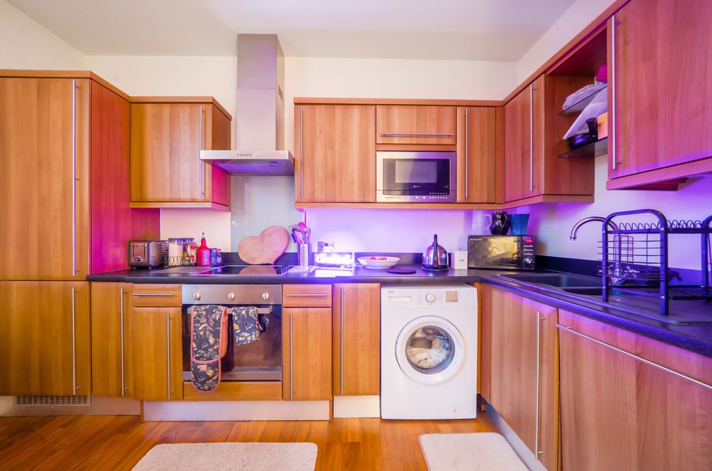 Property photo 2 of 16 1394640-14-694Acd...