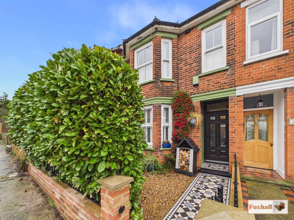 Property photo 1 of 21 Front Garden