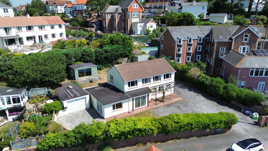 Property photo 1 of 18