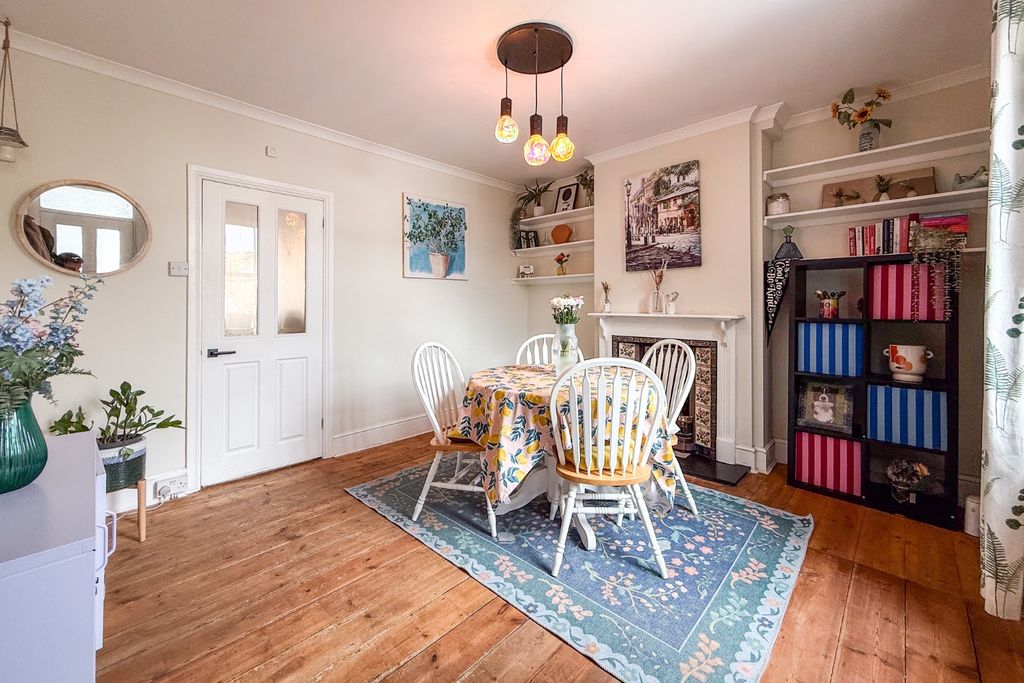 Property photo 2 of 17 5142196