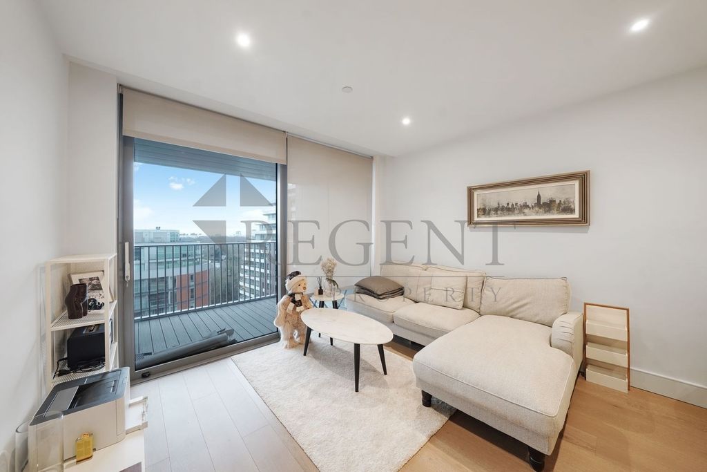Property photo 1 of 10 (Thumbnail)