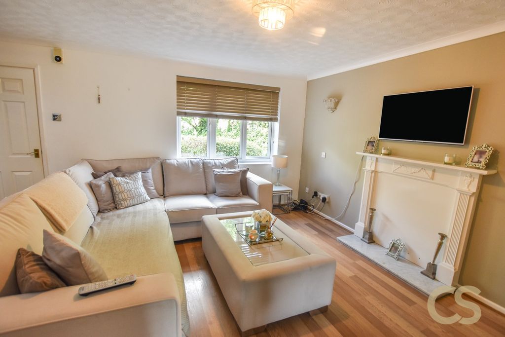Property photo 2 of 16 3539392