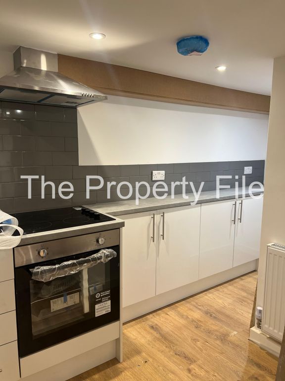 Property photo 1 of 2