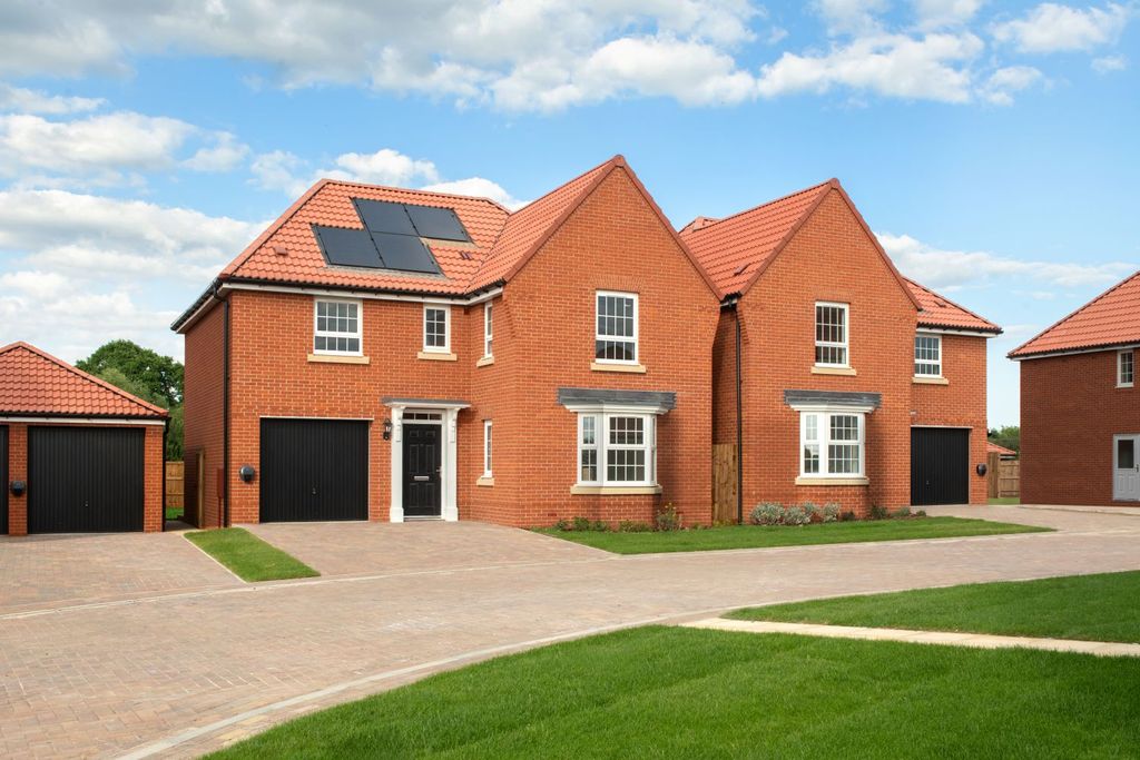 Property photo 2 of 9 External Of The 4 Bedroom Drummond