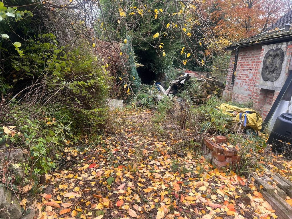 Property photo 2 of 8