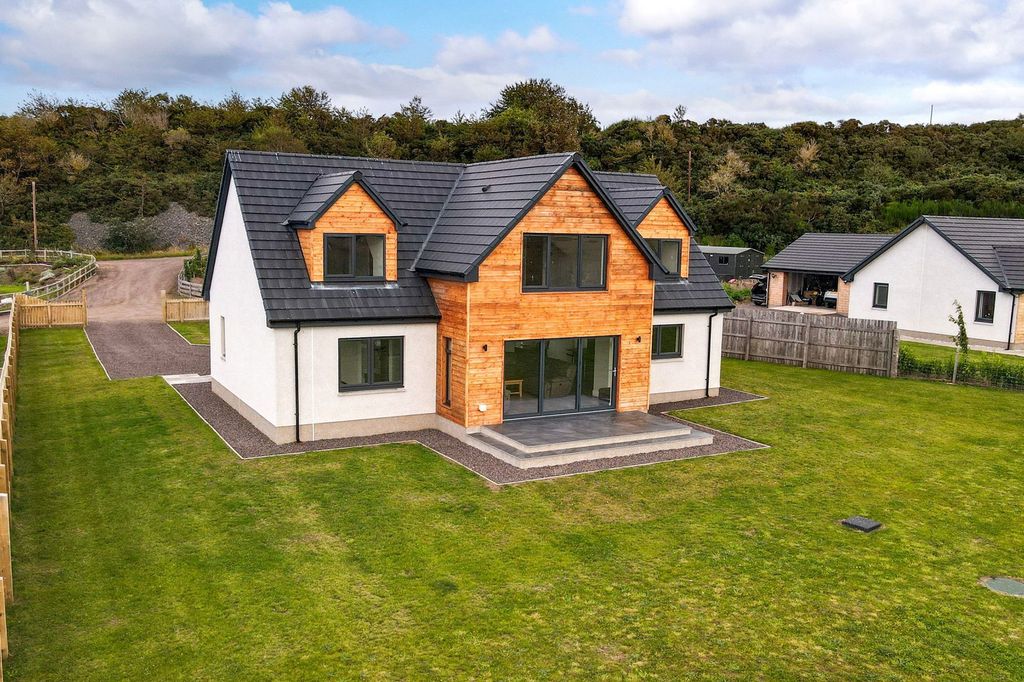 Property photo 1 of 31