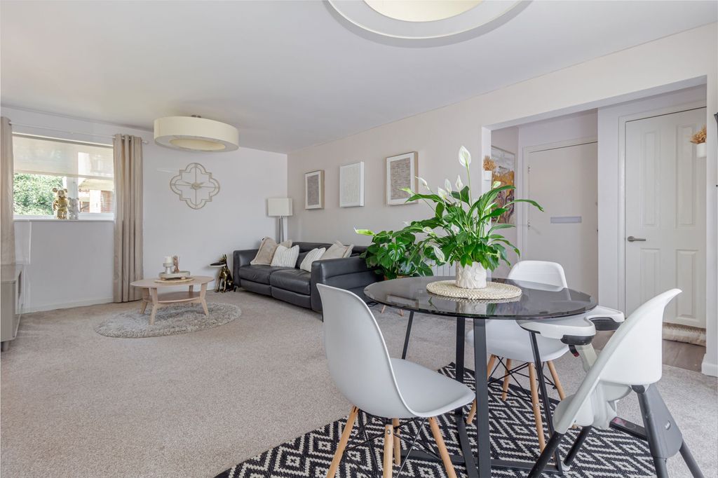 Property photo 3 of 19