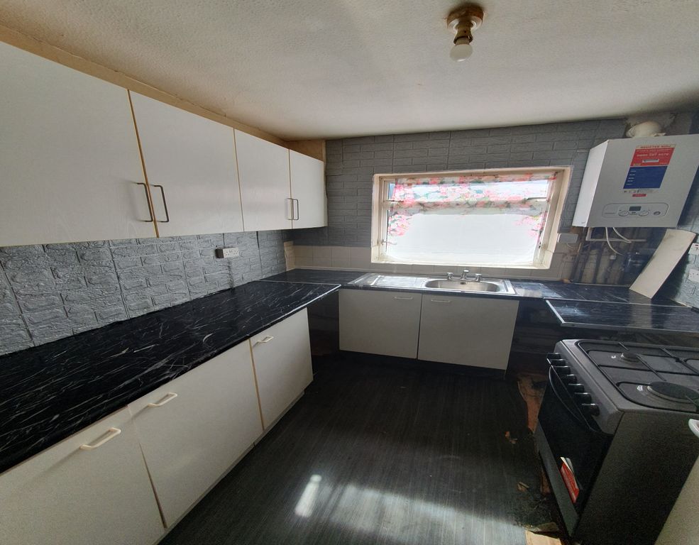 Property photo 3 of 8 2