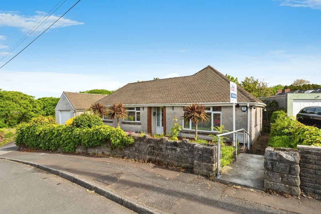 Property photo 1 of 17 Photo