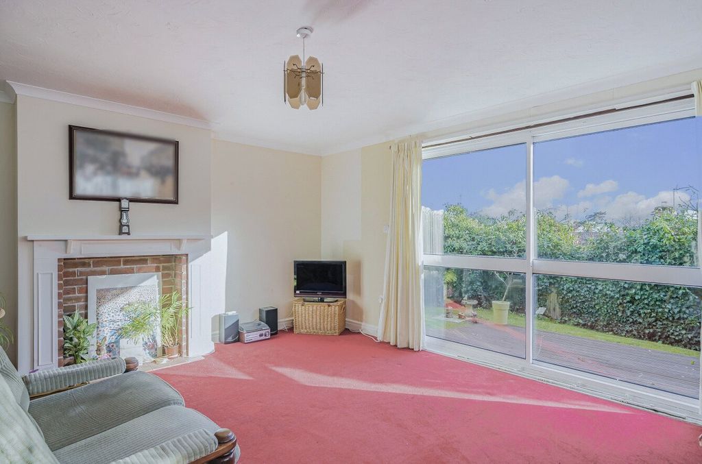 Property photo 2 of 17 Picture No. 03