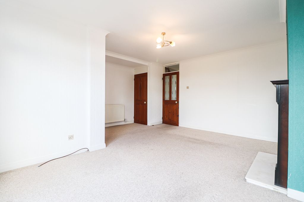 Property photo 2 of 23