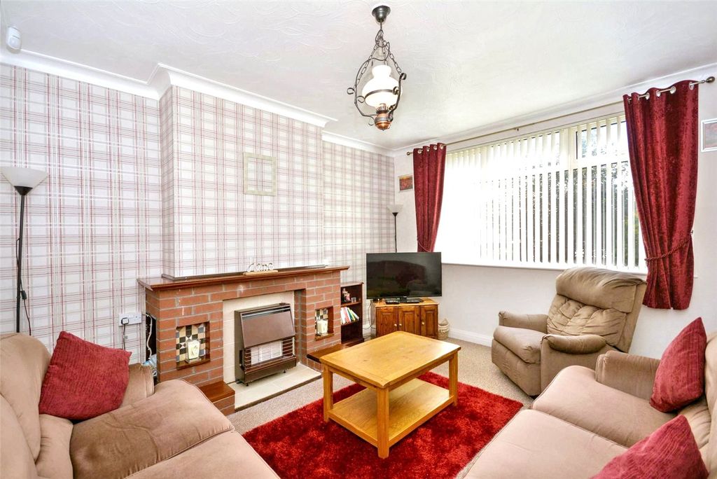 Property photo 2 of 19 Picture No. 33