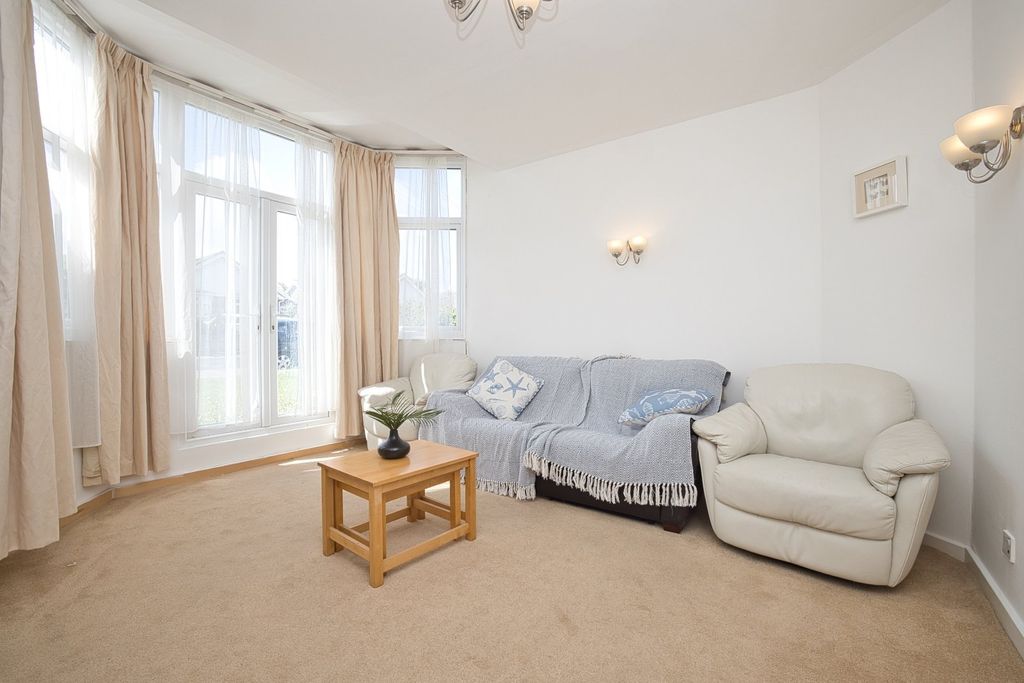 Property photo 2 of 11 Picture 2