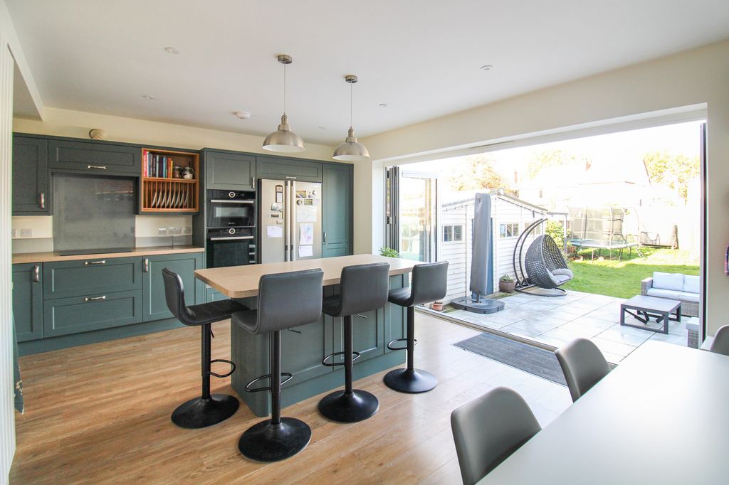 Property photo 2 of 19